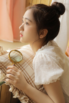 年轻的女教师2观看